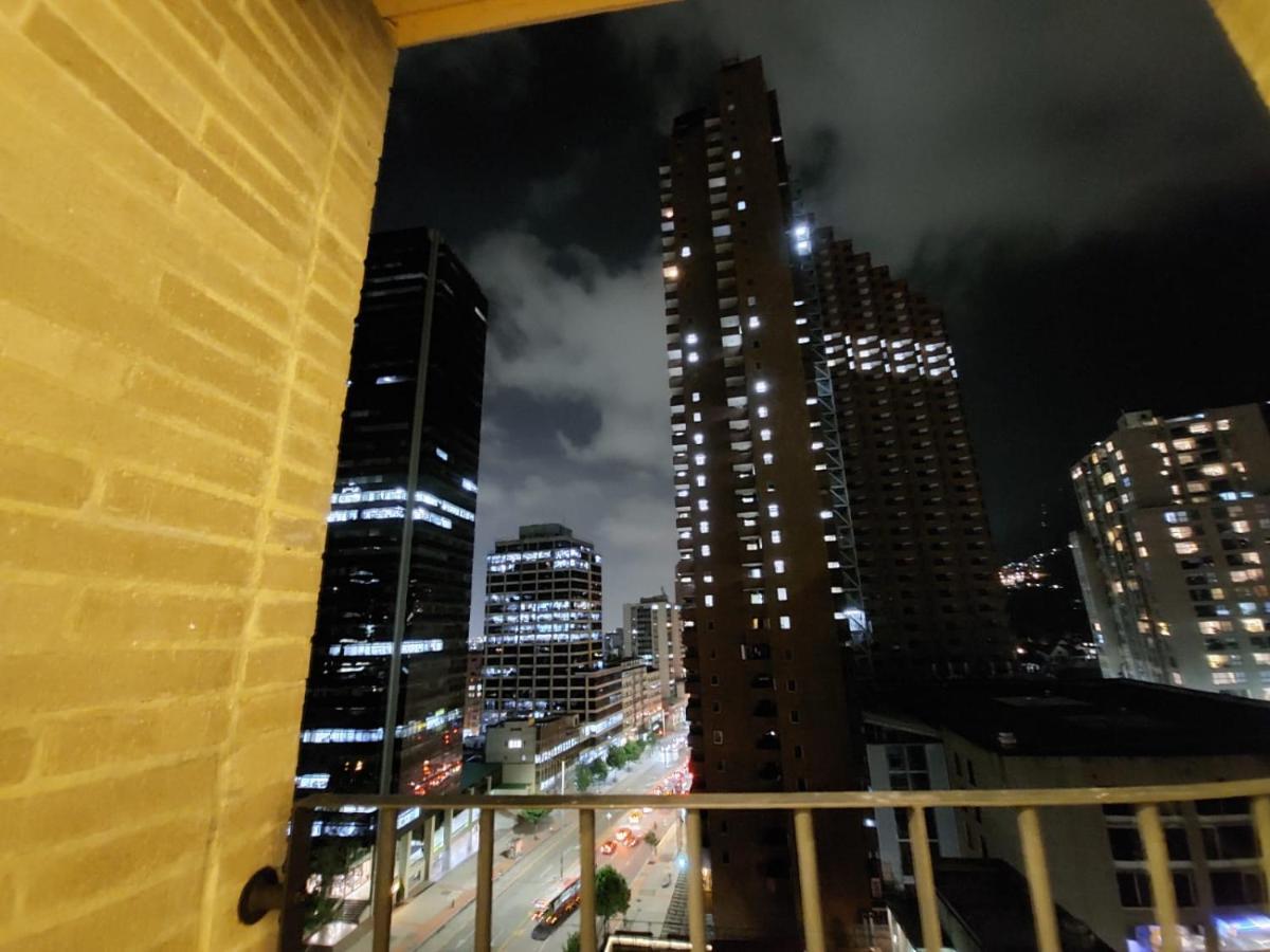 Toscano S Aparta Estudio Hospedaje Amoblado Torre 2 Equilibrium Bogota Buitenkant foto